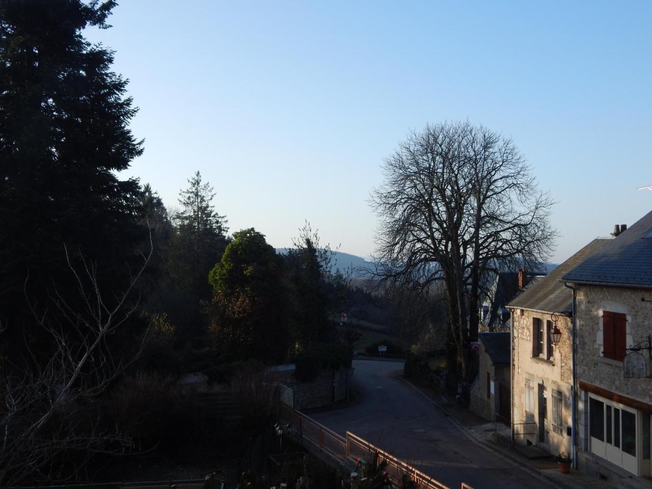 Le Lion D'Or Hotel Ouroux-en-Morvan Exterior photo